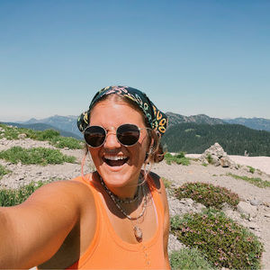 Meet your Posher, Genevieve